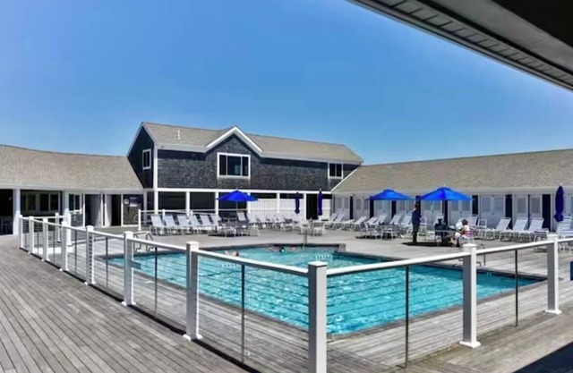 3 bedroom with Ocean views throughout, private beach, salt-water pool, tennis