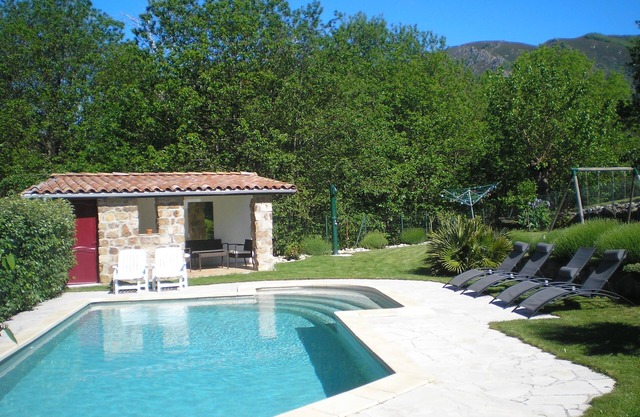 3 Bedrooms Private Vacation Home In Laboule