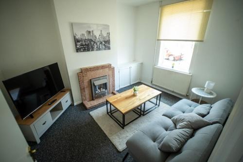 3 BR House Near Beach By Eason Stays Short Lets & Serviced Accommodation Lowestoft