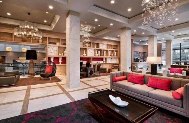 3 Downtown Rooms | Short Drive to Baltimore Museum of Art and National Aquarium
