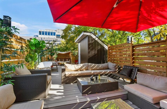 3 Floor Penthouse in the heart of Downtown - Rooftop terrace and indoor parking