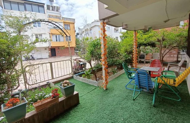 3 katlı villa 6 oda 4 banyo