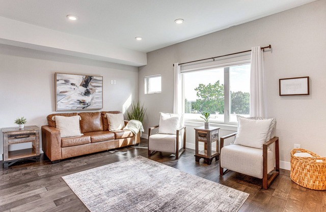 3 Mi to Dtwn Denver: Scenic Townhome w/Deck!