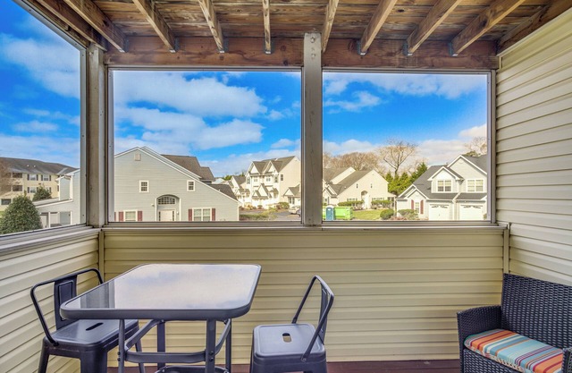 3 Mi to Savannah Beach: Lewes Condo w/Pool Access