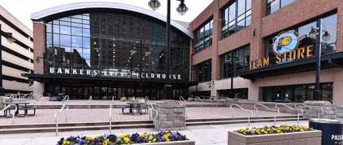 3 modern apts near nightlife & attractions