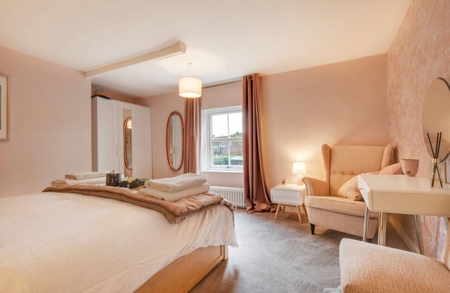 3 Pond Cottages - One Bedroom House, Sleeps 2