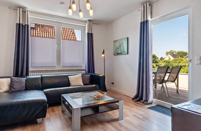 '3-room' holiday apartment with balcony and Wi-Fi