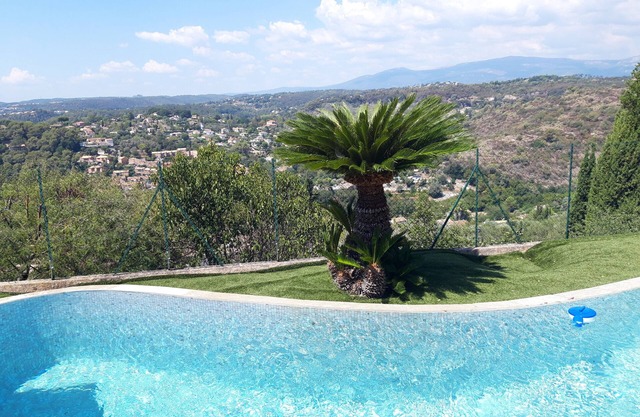 3 Rooms in Villa on Hill Panoramic View ds Quiet Environment