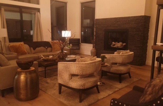 3 sided views of golf course, Rimrocks, hill, Bear Tooth and Prior Mountains.