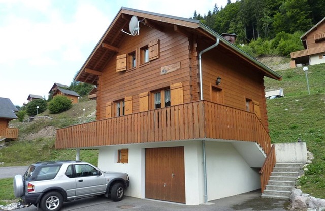 3-star chalet with large terrace, garage, and hiking access