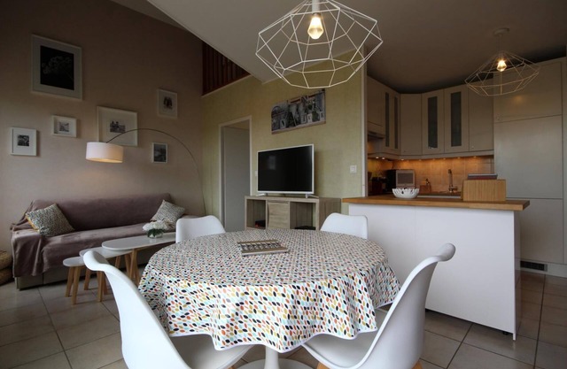 3 star furnished rental DIJON Golden Fleece