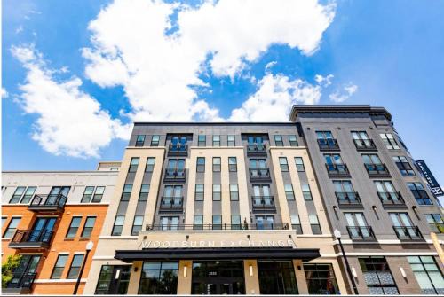 3 Stylish apartments near shops and entertainment