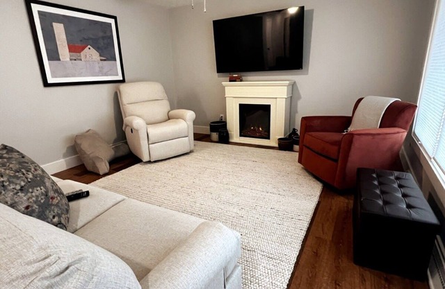 "30 Something" | Family & Business Friendly Stay