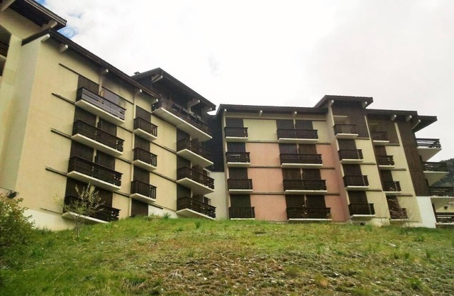 300m from shops, 3rd floor, balcony, tv, ski locker, 22m², Les 2 Alpes