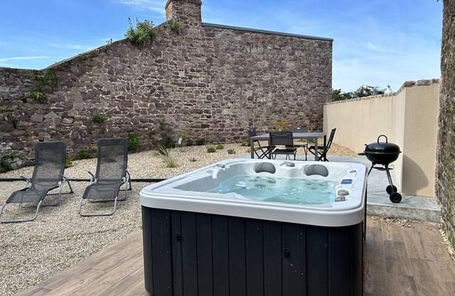 302 - Apartment for 4 people with Spa.