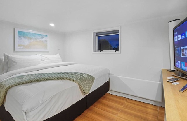 31 Rangeview Road, Sunnyvale, Auckland 0612