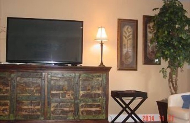 3200 Boardwalk South