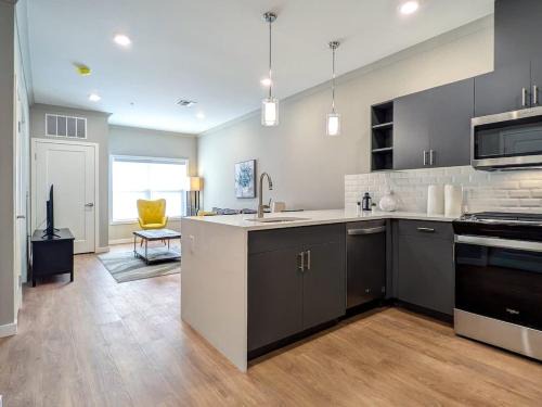 321 Modern 1BR Apt Walk to NJT