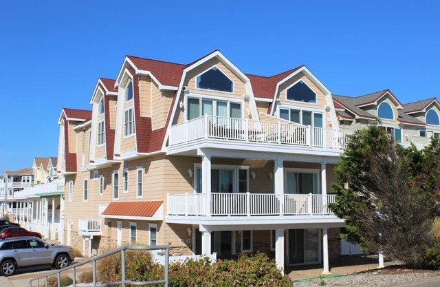 3212 Boardwalk South