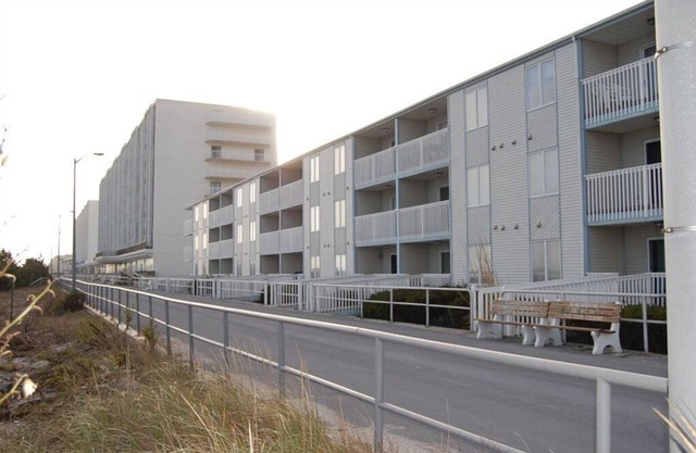 3400 Promenade Unit 3E