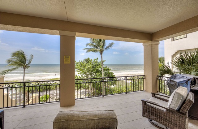 3552 Moana Oasis: Gulf-Front, Pool, Spa & Beach Access