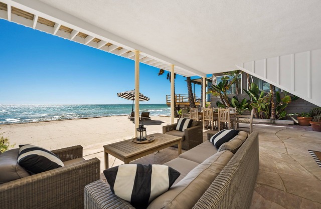 35581 Beach Road: 4 BR, 4 BA House in Dana Point, Sleeps 8