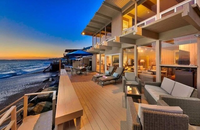 35679 Beach Road/Exceptional beach/ocean front home