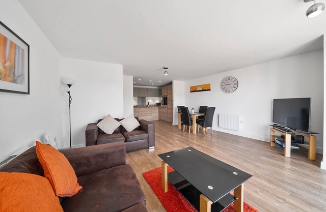 360 RG1 Kennet Hse 07 -Kennet House 2 Bed and 2 Bath Apt. 7
