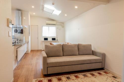 369 House IKEJIRI