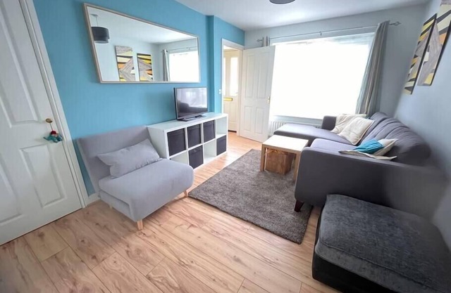 3BD Family Stay with a Garden Longbenton Newcastle