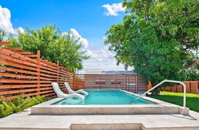 3BDR Villa-Private pool-4 min Dania Beach-8ppl