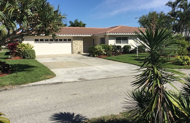 3bed/3bath,Waterfront Heated Pool Home Gulf,Golf and Beach