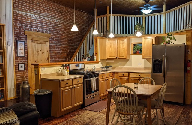 3BR 1.5 BA Industrial loft in historic building on ATV trails