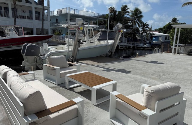 3BR/2BA remodeled home in Florida Keys on canal with direct ocean access.