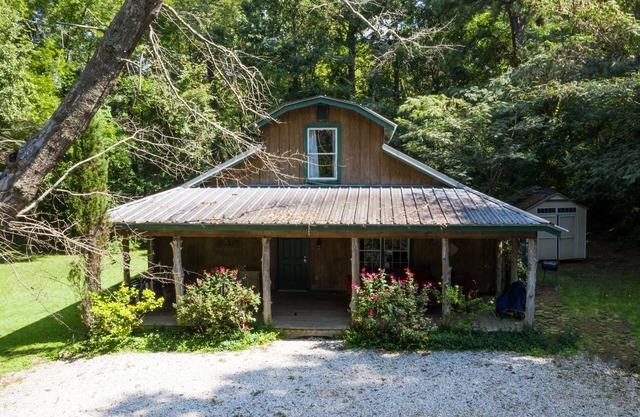 3BR/3BA Auburn Vacation Rental