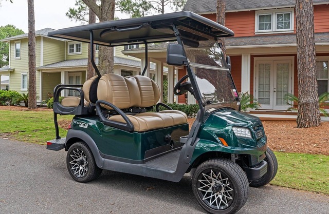 3BR Beach Cottage w/GOLF CART + Beach Tram! Pets Welcome. Near Pool, Hot Tub
