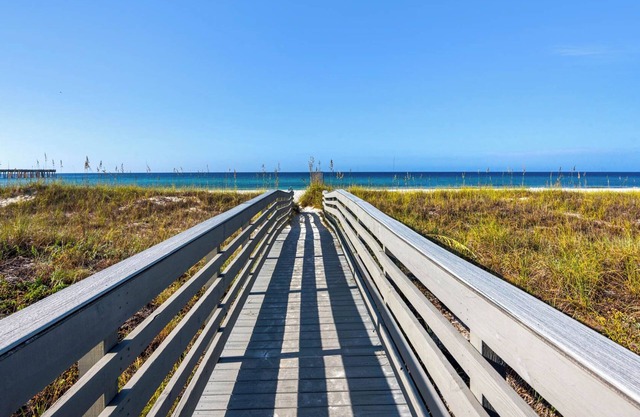 3BR Beachside Fun near Pier Park & Sand + Free tix: Dolphin Cruise & More!