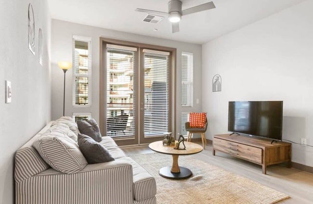 3BR Cozysuites RORO Pool, Pets, Parking! 7&13