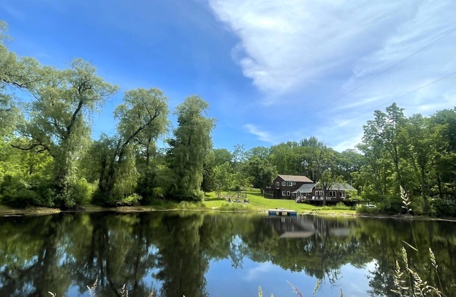 3BR Nature Escape w/private swimming/fishing pond, spring fed