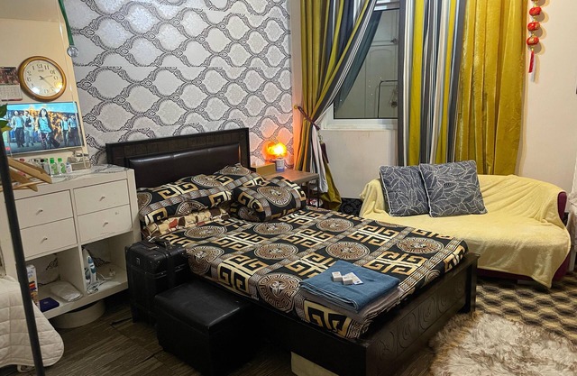 3Mins from Salahuddin Train Stationn10mins from DXB Airport