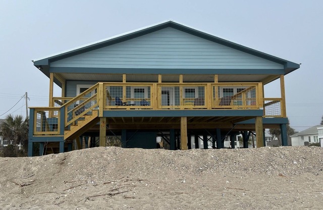 4 Bedroom 2 Bath Ocean Front Vacation Rental on Edisto Beach