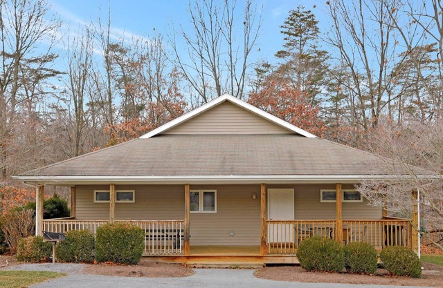 4 Bedroom/4Bath Cottage