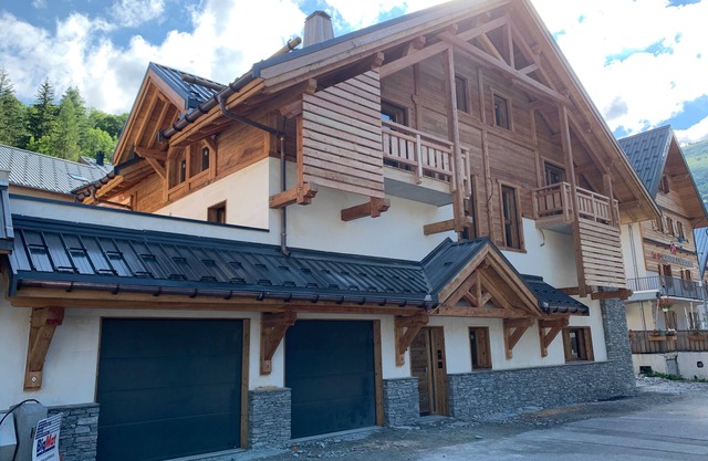 4-bedroom 5* apartment at the foot of the slopes
