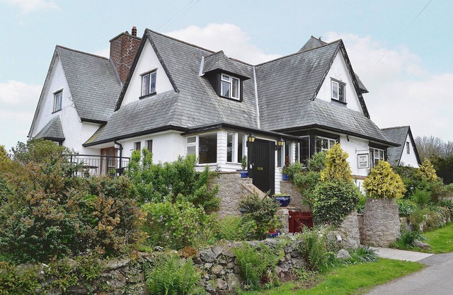 4 bedroom accommodation in Wern-y-Wylan