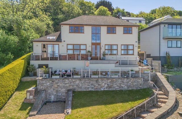 4 bedroom accommodation in Prestatyn