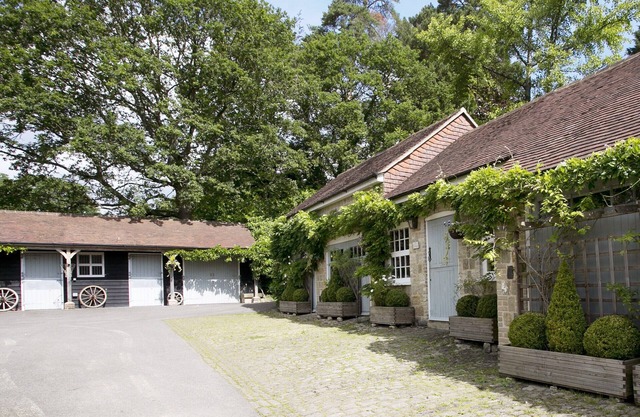 4 bedroom accommodation in Fernhurst
