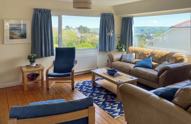 4 bedroom accommodation in St Mawes