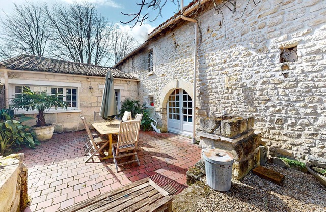 4 bedroom beautiful home in Saint-Simon
