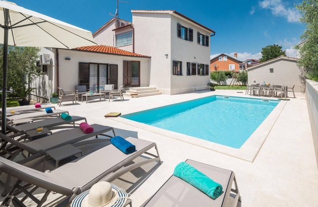 4 bedroom gorgeous apartment in Medulin