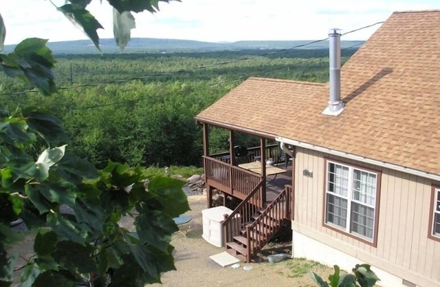 4 Bedroom House - Great Views - Secluded Location